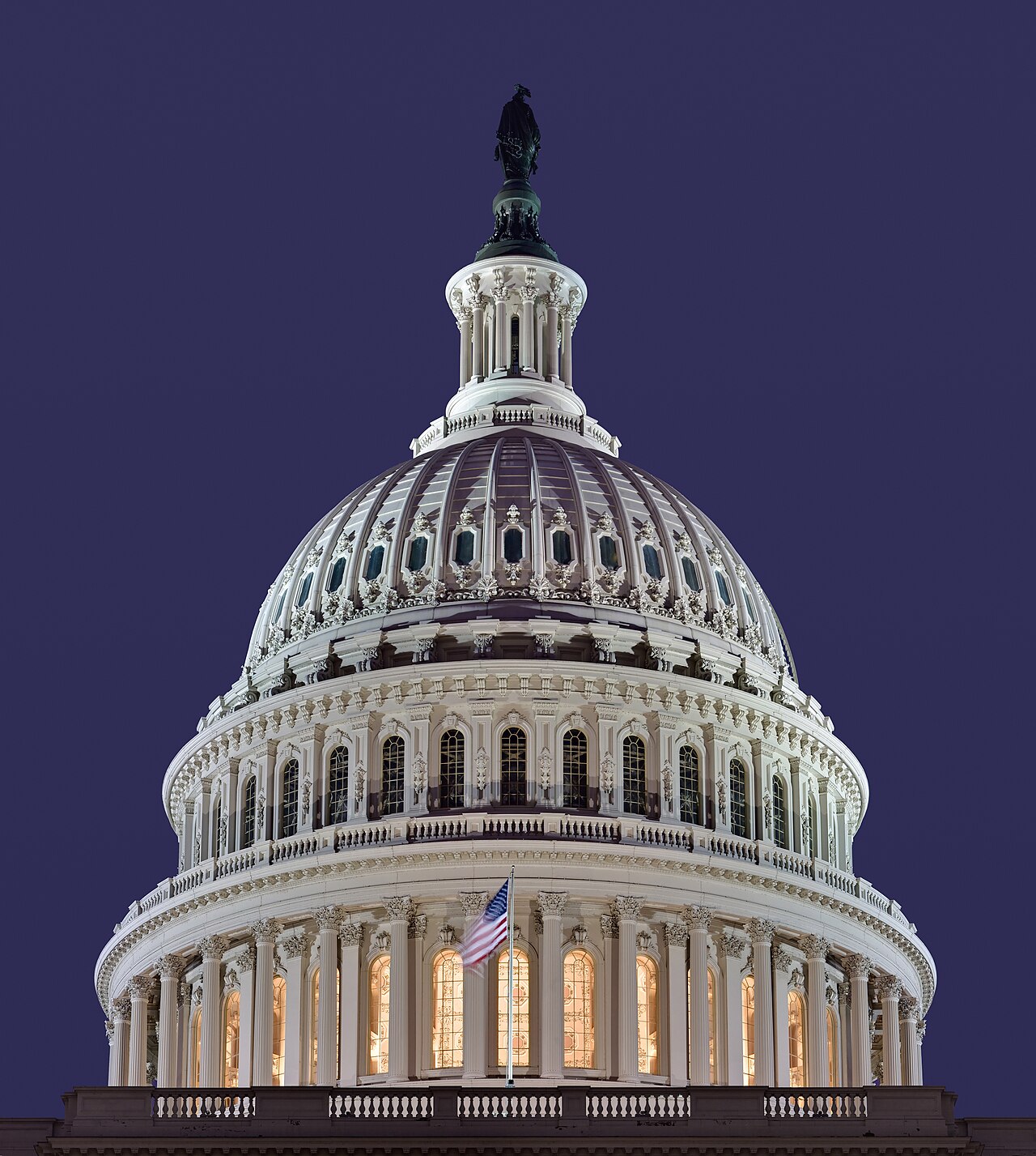 File:US Capitol dome Jan 2006.jpg — illustrative image