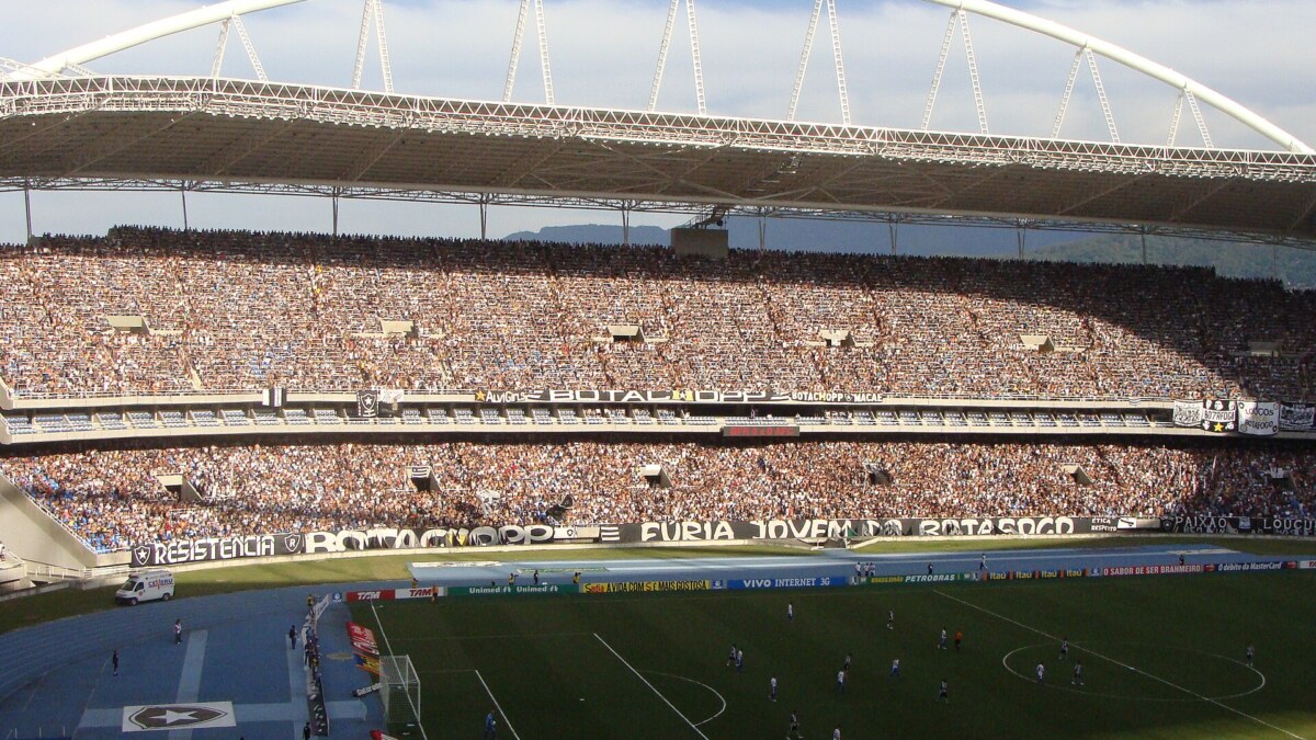 Botafogo Faces Vasco in Campeonato Brasileiro Clash at Nilton Santos