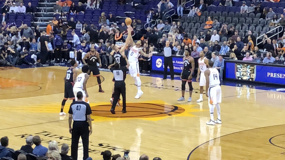 San Antonio Spurs Meet Phoenix Suns in Preseason Action