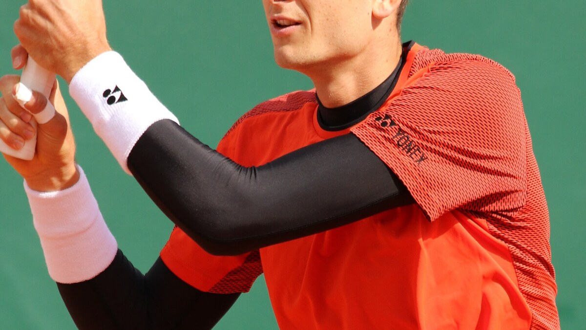 Hubert Hurkacz Returns at Shanghai Masters Against James Duckworth